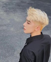-艺格造型染发烫发