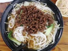 -丽虹云南过桥米线(兴工街店)