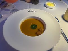 丝滑奶油南瓜汤-Kathleen's Waitan 凯圣琳江景西餐厅(外滩店)