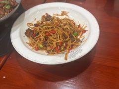 -湖南人家湘菜馆(镇江路店)