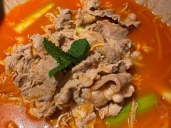 -瑞虹新天地月亮湾