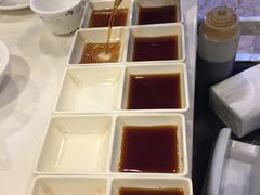 -虾弄弄海派小龙虾·牛羊蝎子火锅