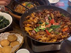 -富正毅三下锅·湘西韵味(天门山索道店)