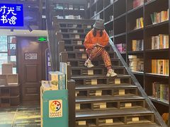 -钟书阁(松江泰晤士小镇店)