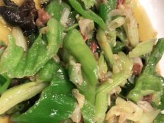 上品牛舌-犇逸·乐山跷脚牛肉·四川现炒(览海店)