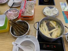 -杨老板·海鲜集市火锅·鲜切牛肉(中防万宝店)