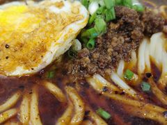 招牌传统麻辣面-聚合鑫东北熏酱熟食麻辣面(长阳店)