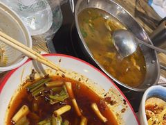 -冯烫烫跷脚牛肉·川菜小馆(武胜西街店)