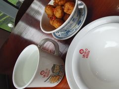 -炉小二铜锅牛蛙•川湘菜(三里屯店)