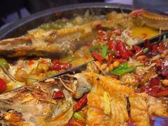 -鸣记脆皮烤鱼·海鲜烤鱼(三八广场店)
