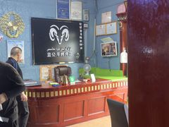 -烤肉小伙烤肉店
