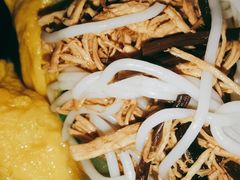 蛋饺田头菇煲老鸡汤圆粉-霸蛮湖南菜·牛肉粉(荣京西街店)