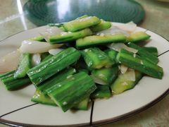 洋葱炒丝瓜-龙华酒家