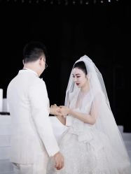 -Renee芮亦婚纱