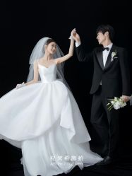 -纪梵希旅拍婚纱摄影(大连总店)