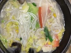 -花馬肆.云南过桥米线(汉神购物广场现场熬汤店)