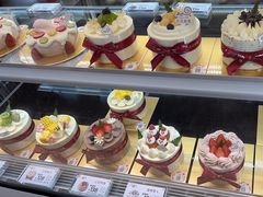 -花花卷卷·鲜食蛋糕(静安久光百货店)