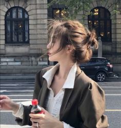 -AYO SALON