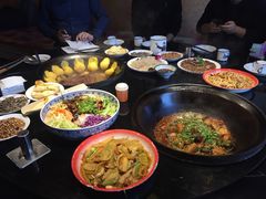 -鱼窝棚柴火铁锅炖(富山屯店)