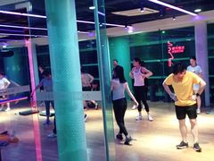 -一兆韦德健身(慧芝湖店)