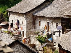 -高荡千年布依古寨旅游景区