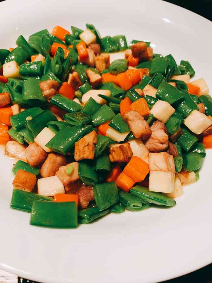 荣小馆(乐成中心店)-"最近探索单位附近但是没有上楼原因无他因为.