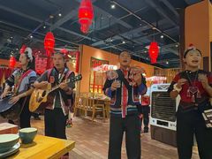 -老滇山寨•云南特色菜•地方菜•民族风情歌舞表演(金碧店)