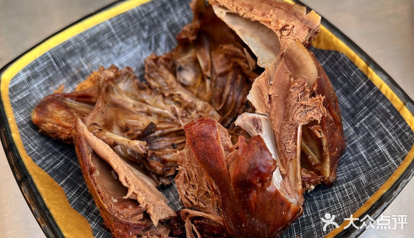 沈阳吃一口炭烤鸡架