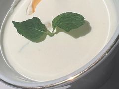 招牌茉莉奶冻-卯时·精致锡帮菜(惠山古镇店)
