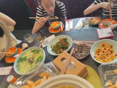 -川流不息·地道川菜·小龙虾(松东路店)