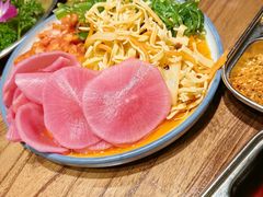 -明洞阿姨·韩式酱蟹烤肉·创意料理(三元桥店)