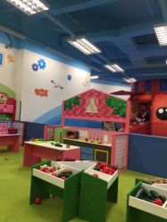 -莫莉幻想儿童乐园(武汉保利广场店)