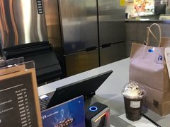 -luckin coffee瑞幸咖啡(绿地凤起店)