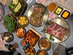 -草家酱蟹炭火烤肉店(珲春南路二店)