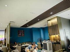 -金马门国际美食百汇(珞喻路店)