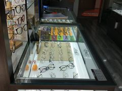 -视野联行眼镜蔡司·依视路官方授权店(顺城店)