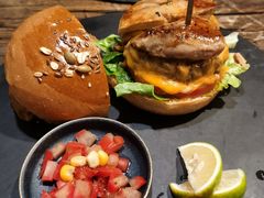 双片鹅肝汉堡-HIGH FIVE哈福手工汉堡(桂林路店)