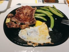 -豪客来牛排(中央花苑店)