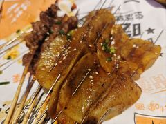 -老街烧烤大排档·地道湖北菜·龙虾馆(汉口火车站店)