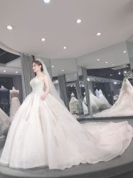 点击看大图 -艾米丽婚纱礼服