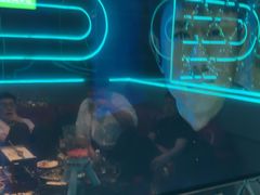 -路边边.炒菜烧烤.音乐餐厅(良乡长虹店)