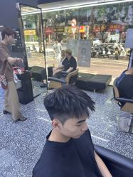 -藤野造型专业烫染接发