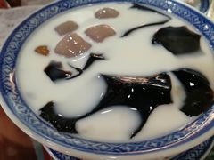 -赵记传承特色牛奶甜品(泉城广场店)