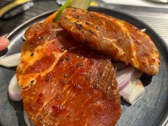 -山野的朋友露营炭火烤肉