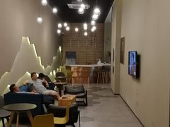 -魔方公寓青年社区(恒丰路店)