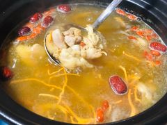 清心虫草花鸡煲-小龍鳳·港式海鲜打边炉(沙湖路店)