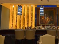 -龙虾酒吧扒房(宁波香格里拉店)
