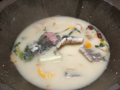 -咕嘟草帽鱼·牛奶一样的鲜鱼汤(包河万达广场创始店)