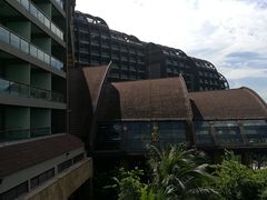 -三亚湾海居铂尔曼度假酒店