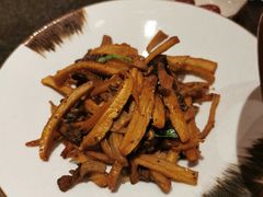 盐焗菌菇-丝路金桃·新疆菜(徐汇店)